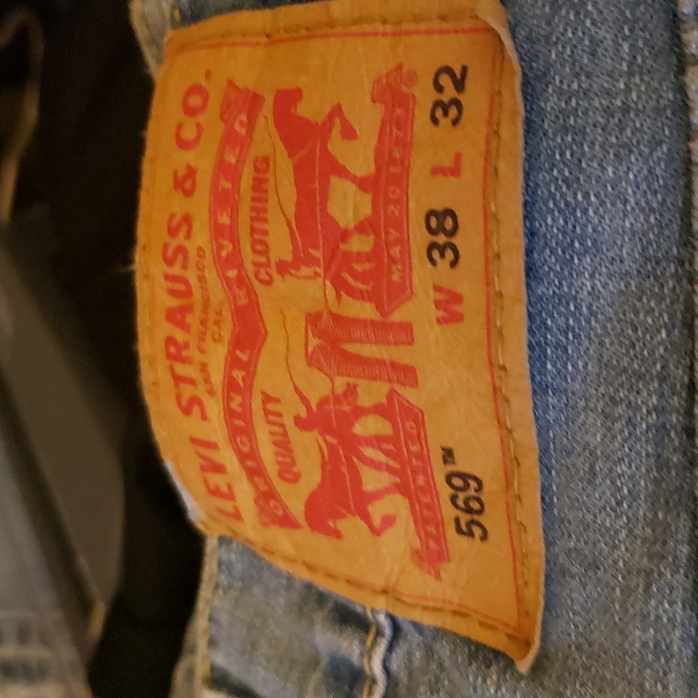 Levi 569